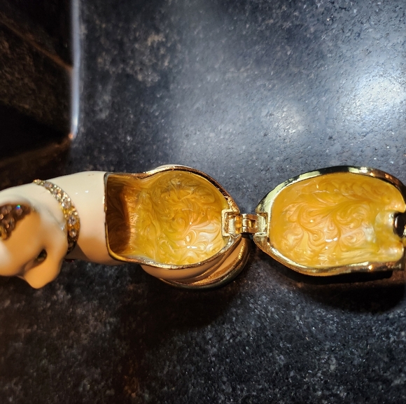 Vintage Elegant White and Gold Cat Trinket Box - Picture 7 of 10